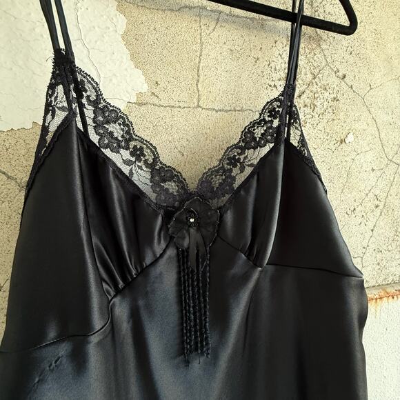 Vintage Black Satin Lace Slip Dress Appliqué Detail Coquette 90s Lingerie M - Picture 2 of 7